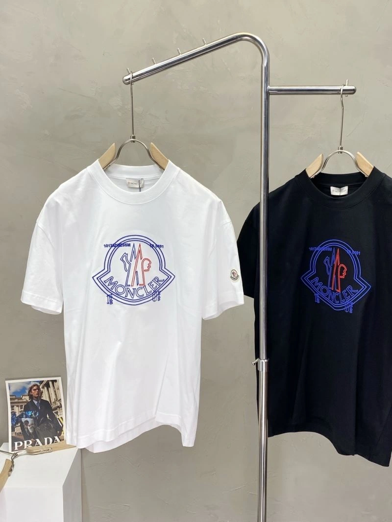 ZipUp Moncler T-Shirts 141270