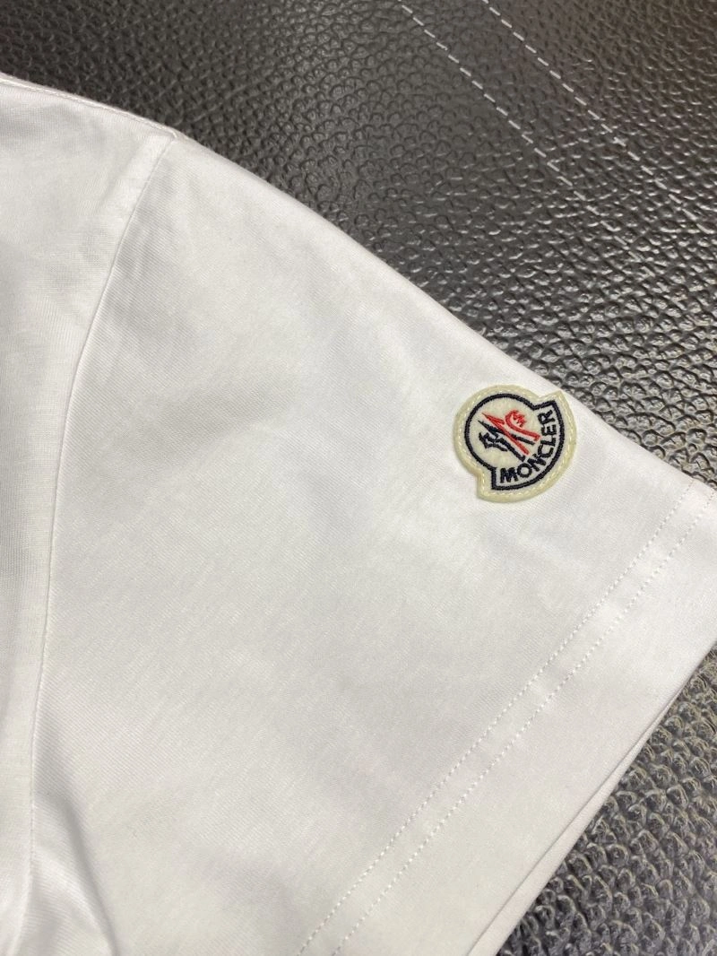 ZipUp Moncler T-Shirts 141270