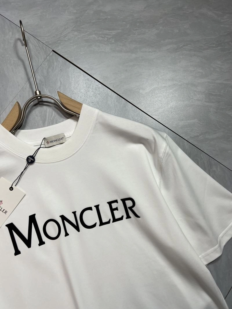 Moncler T-Shirts SmoothTexture 141258