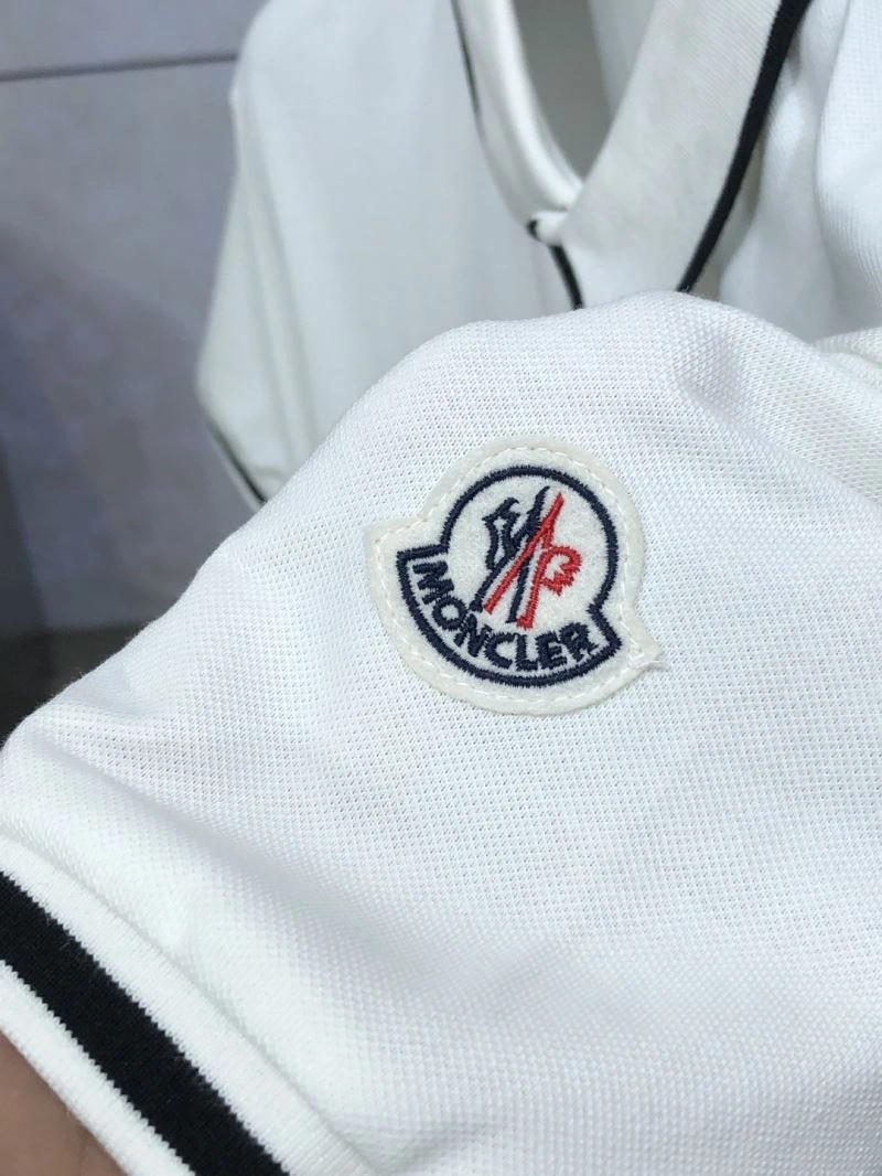 Moncler T-Shirts SmoothTexture 141106