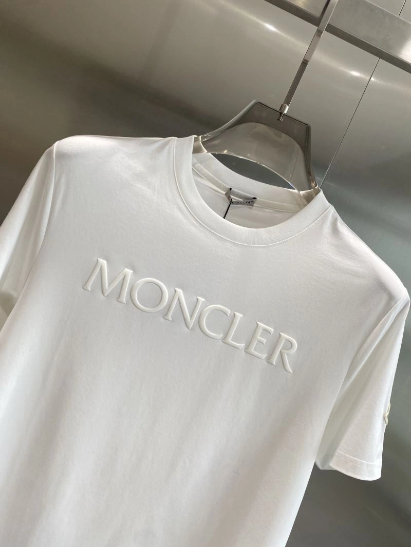 Lightweight Moncler T-Shirts 141102
