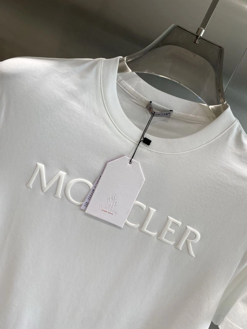 Lightweight Moncler T-Shirts 141102