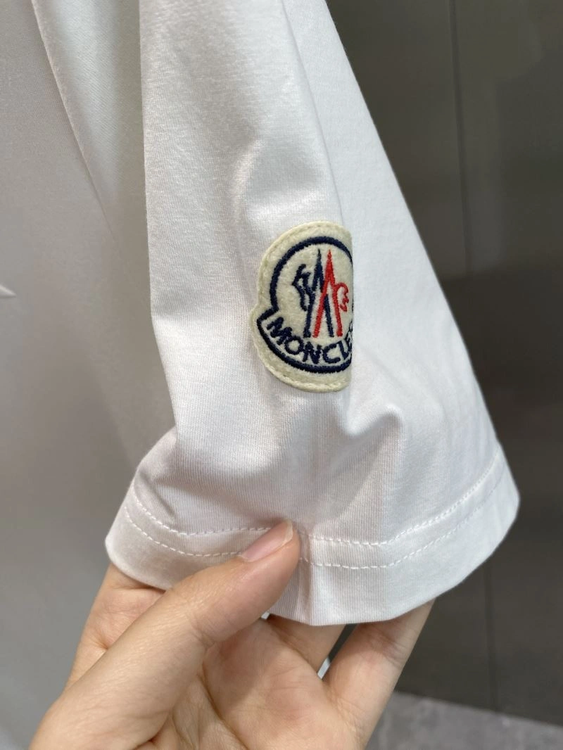 Lightweight Moncler T-Shirts 141102
