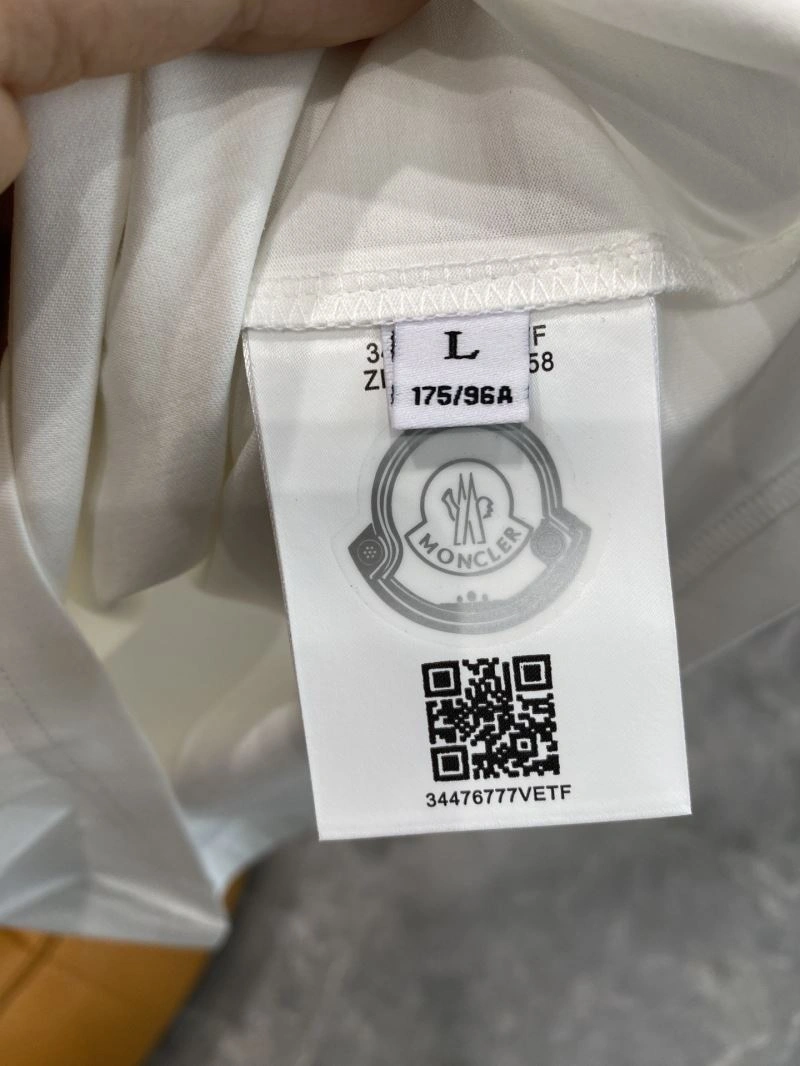 Lightweight Moncler T-Shirts 141102