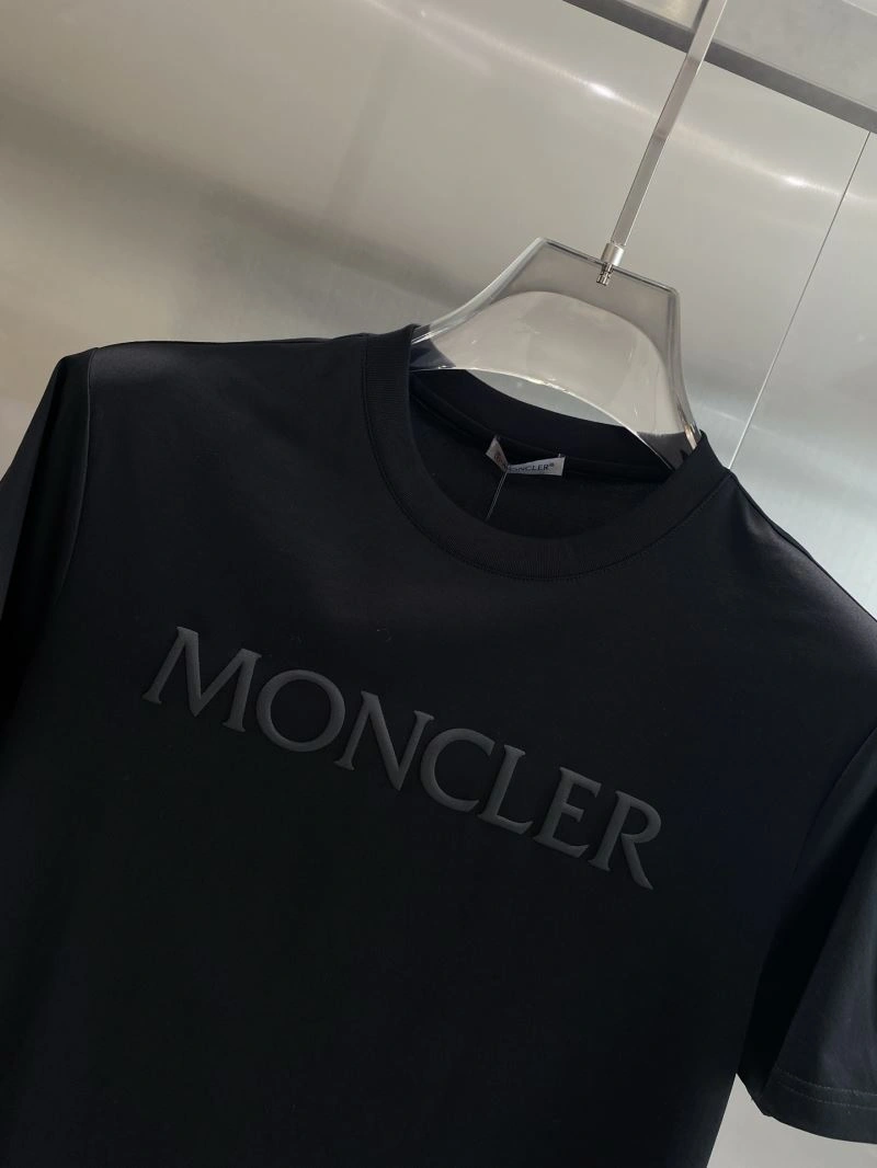 Moncler T-Shirts Effortless 141117