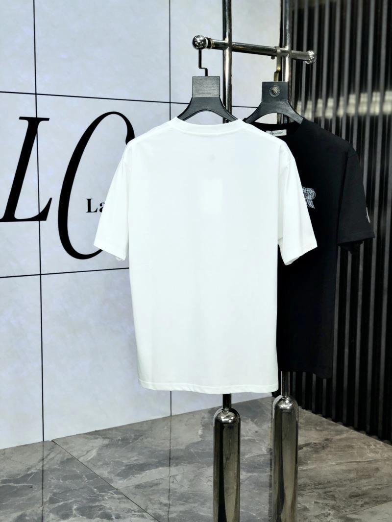 Moncler T-Shirts Supportive 141099