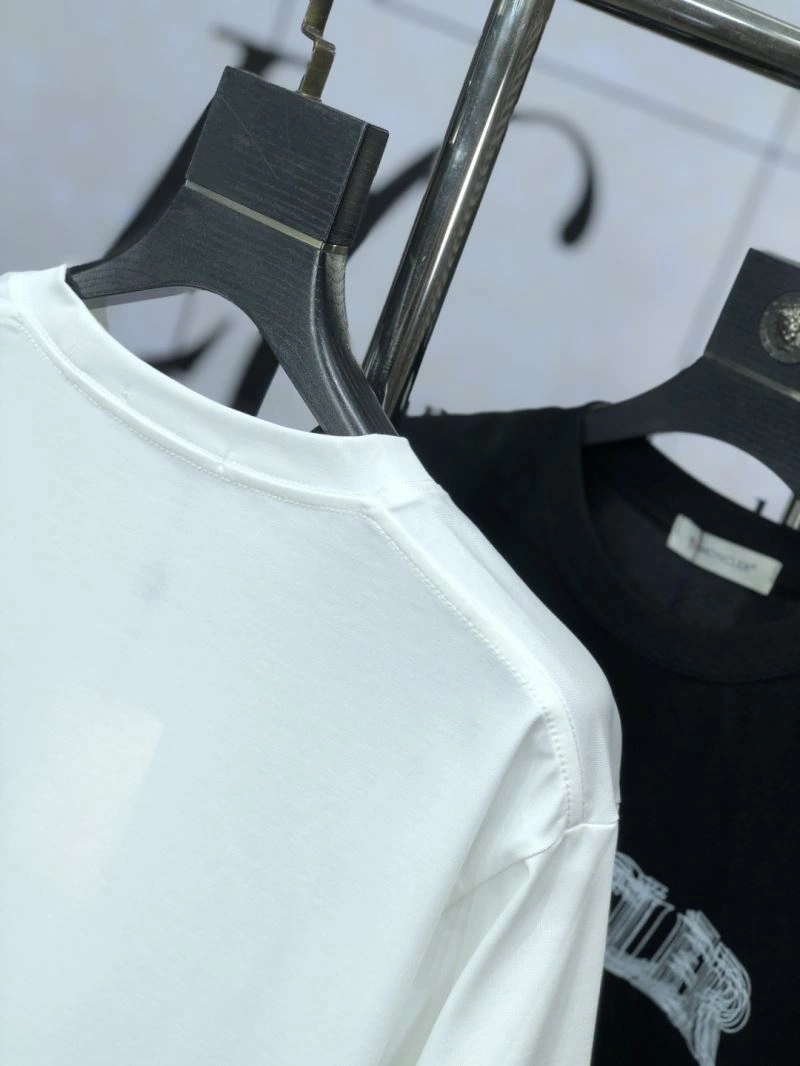Moncler T-Shirts Supportive 141099