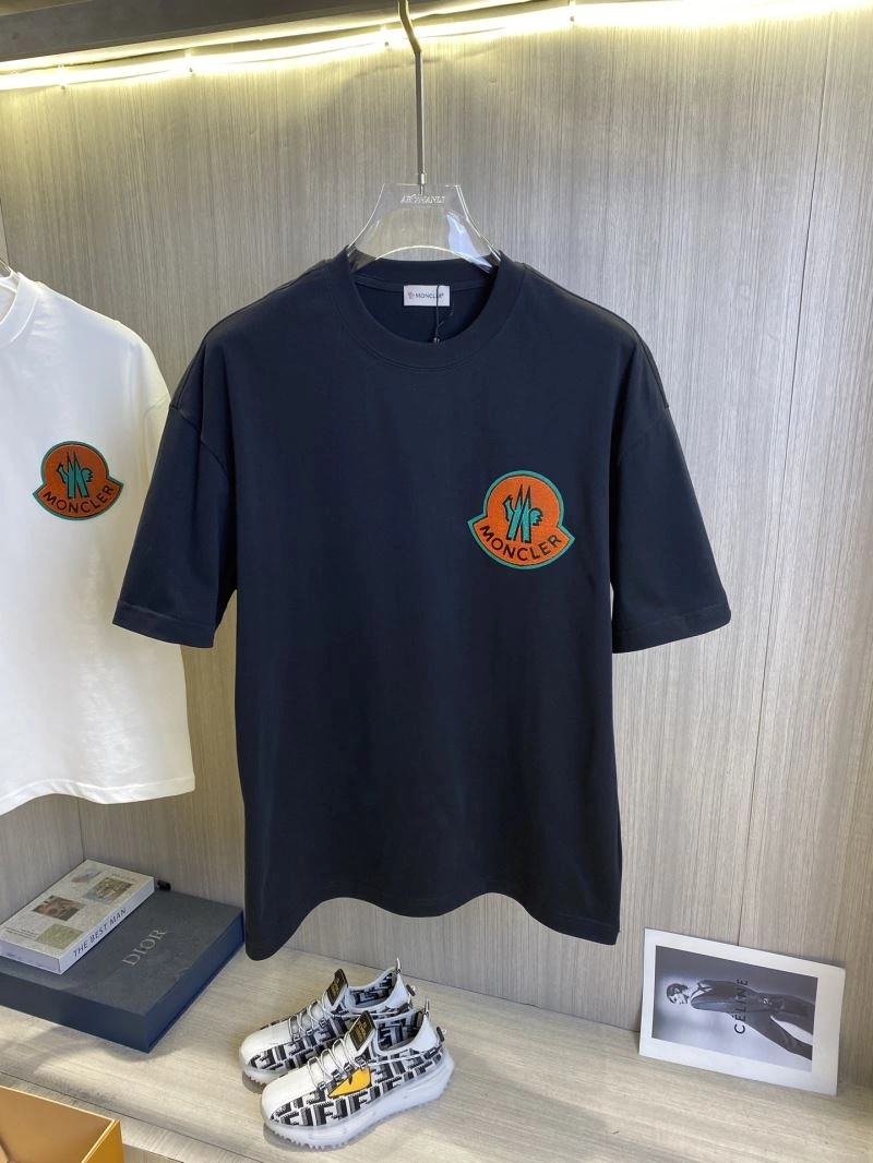 Premium Moncler T-Shirts 141094
