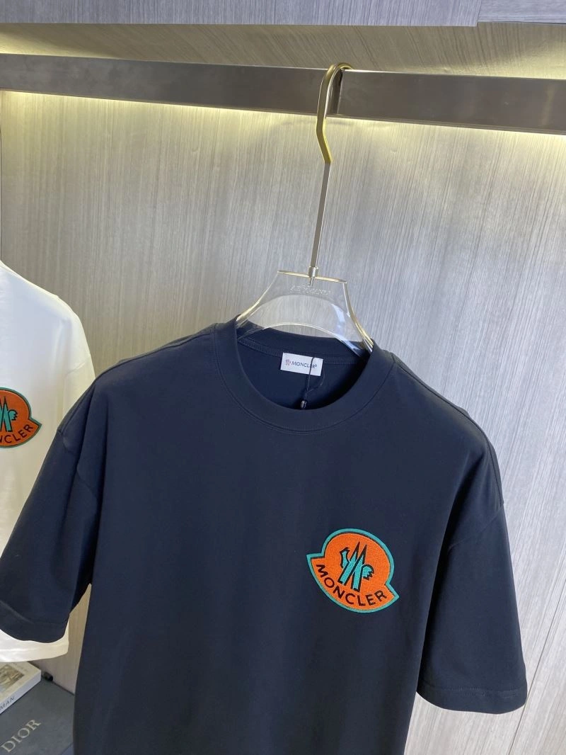 Premium Moncler T-Shirts 141094