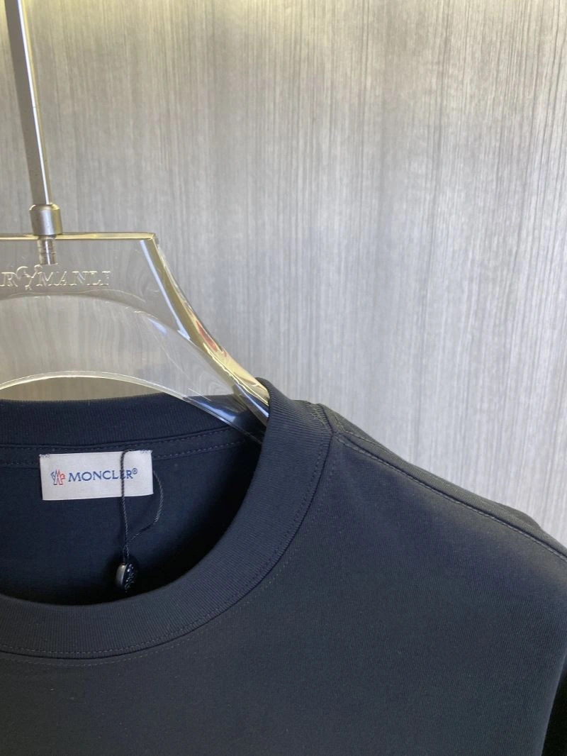 Premium Moncler T-Shirts 141094
