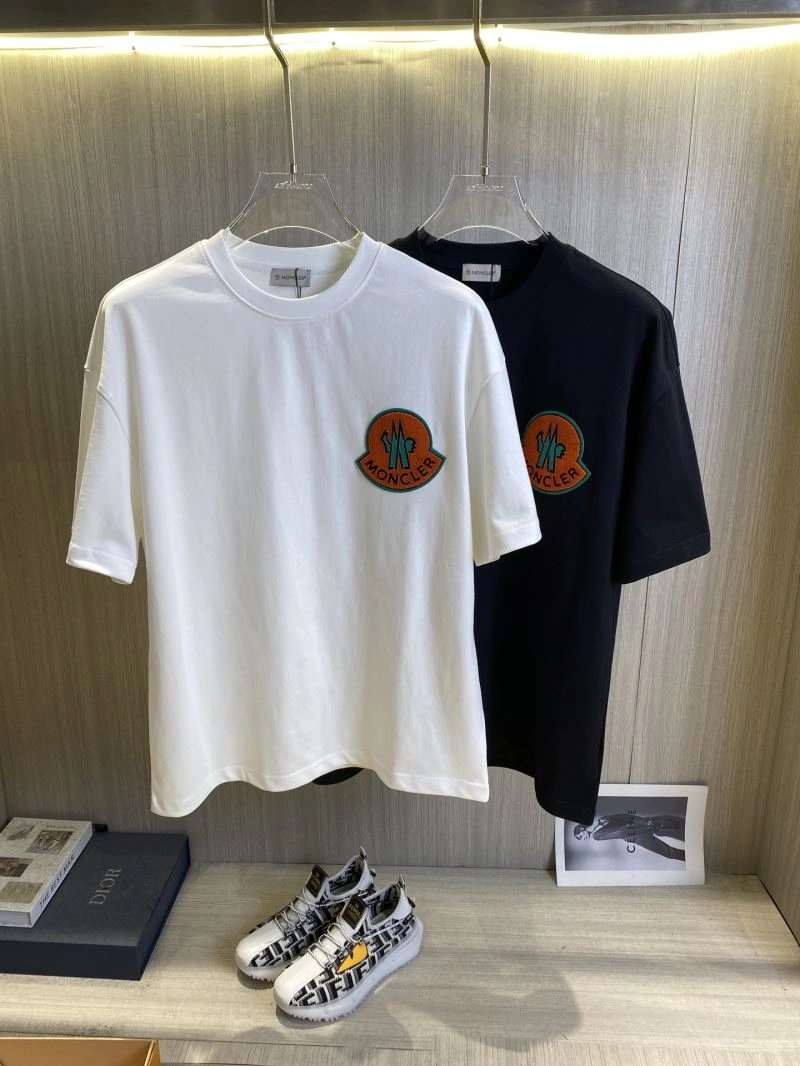 Premium Moncler T-Shirts 141094