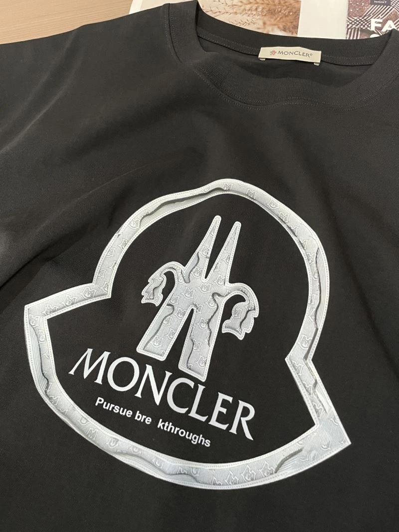 SmoothTexture Moncler T-Shirts 141092