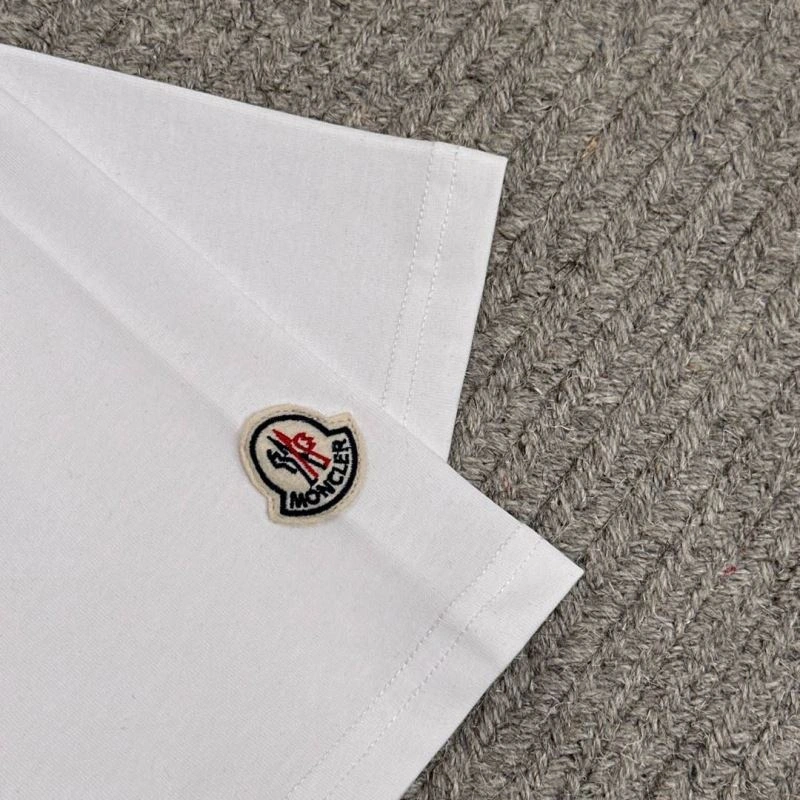 Compact Moncler T-Shirts 141079