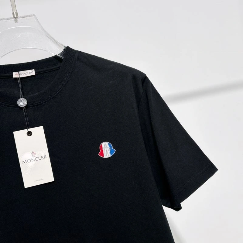 Upgraded Moncler T-Shirts 141072