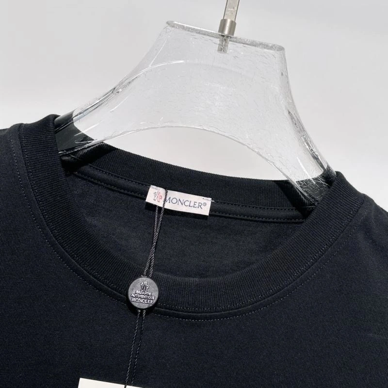 Upgraded Moncler T-Shirts 141072