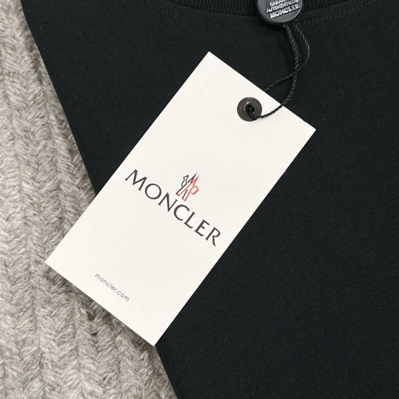 Upgraded Moncler T-Shirts 141072