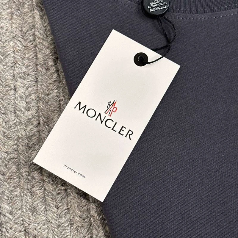Moncler T-Shirts Trendsetting 141083