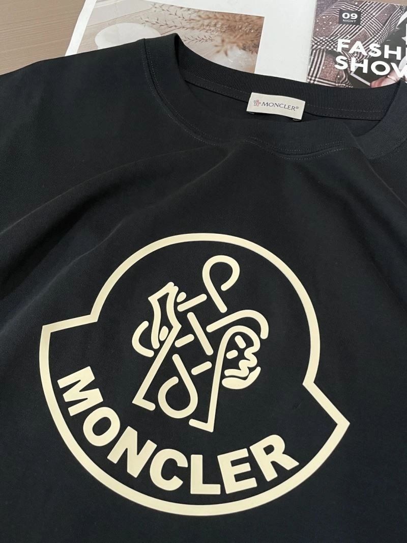 Moncler T-Shirts TimelessDesign 141093