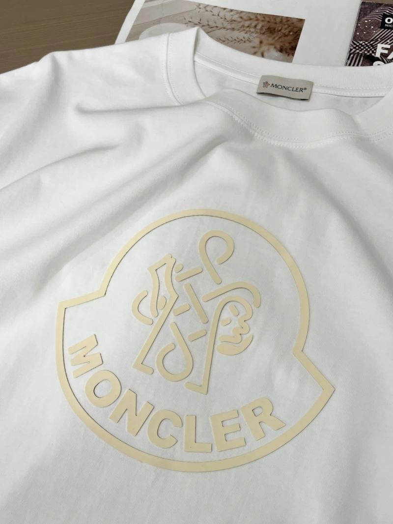 Moncler T-Shirts TimelessDesign 141093