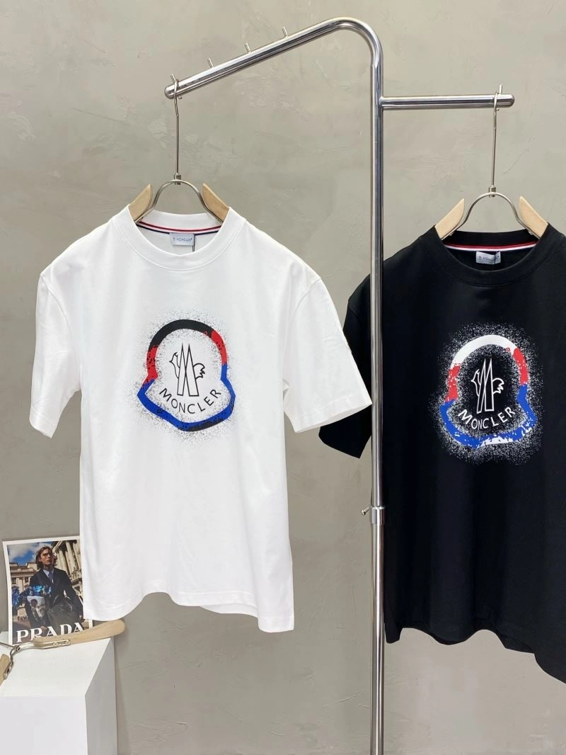 Moncler T-Shirts Compact 141086