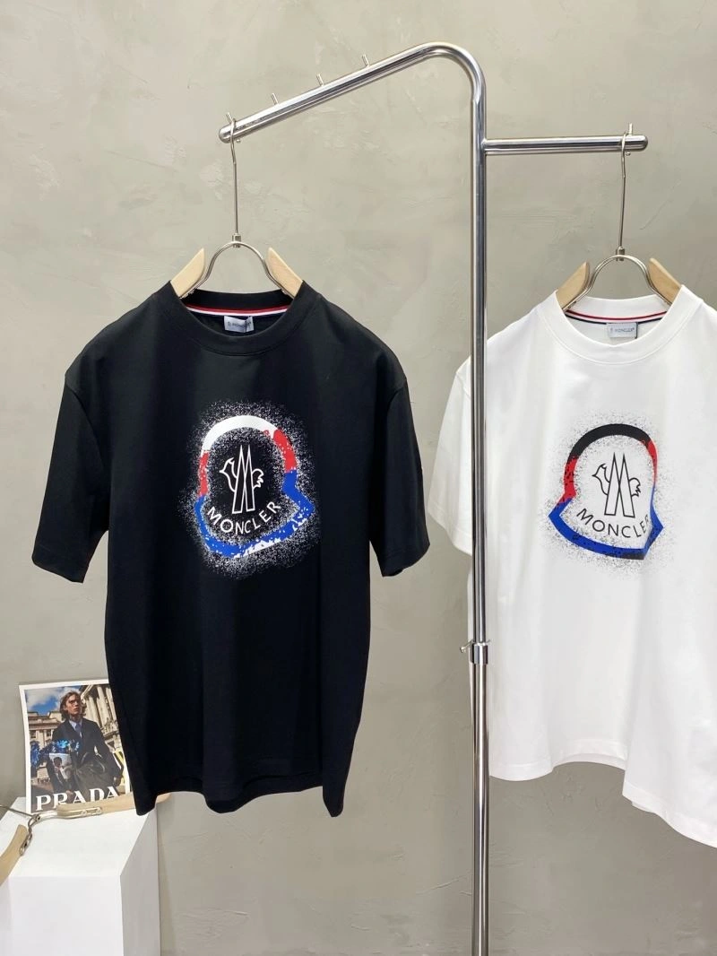 Moncler T-Shirts Compact 141086
