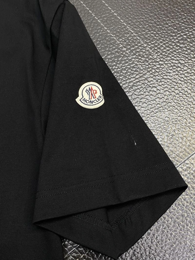 Moncler T-Shirts Compact 141086
