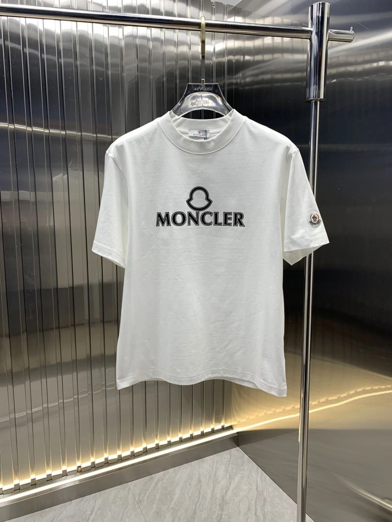 Upgraded Moncler T-Shirts 141070