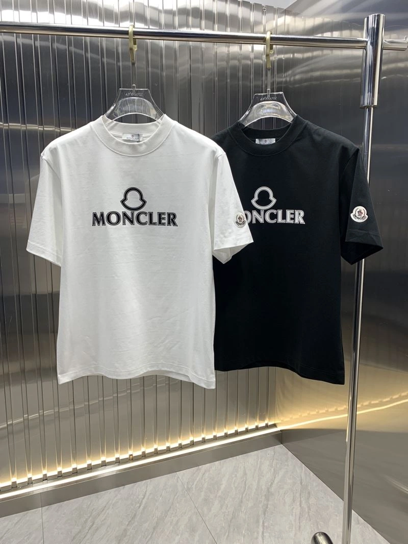 Upgraded Moncler T-Shirts 141070