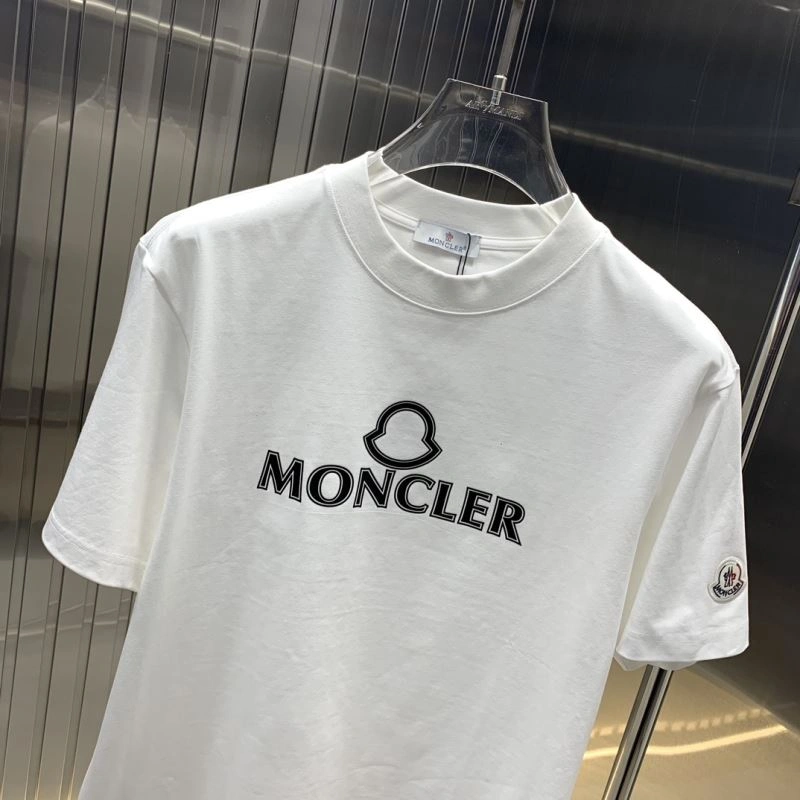 Upgraded Moncler T-Shirts 141070