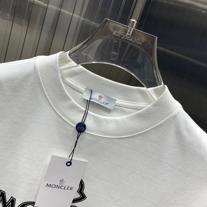 Upgraded Moncler T-Shirts 141070
