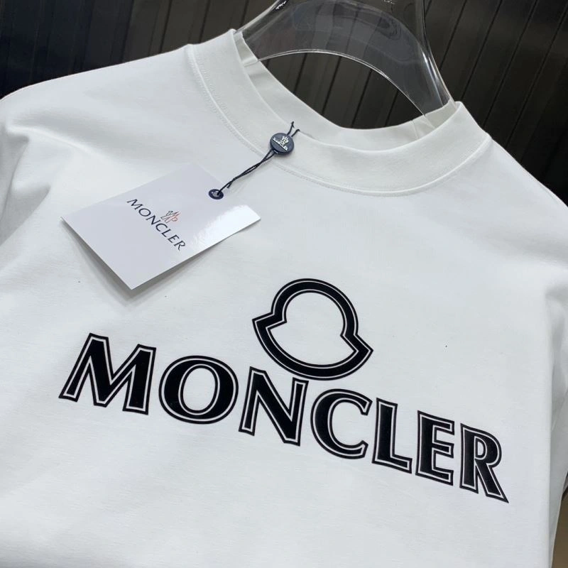 Upgraded Moncler T-Shirts 141070