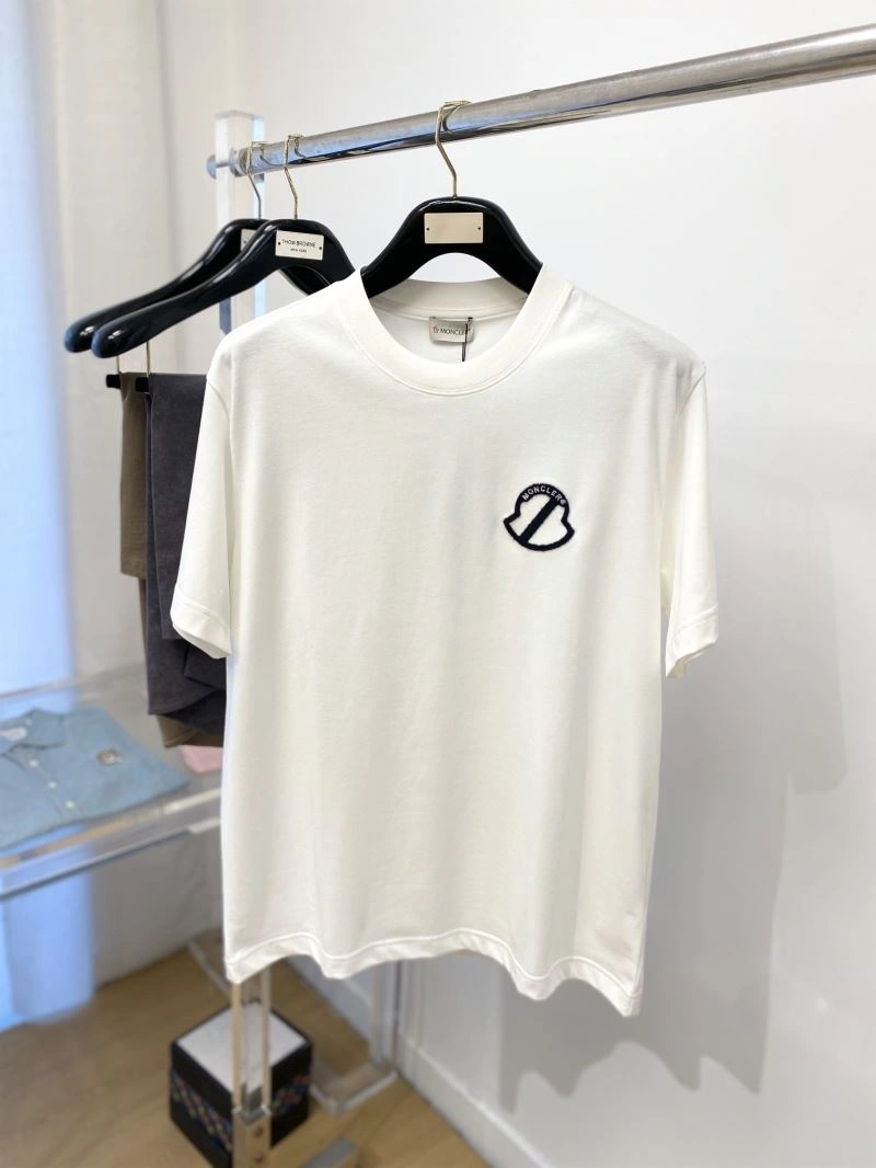 Cozy Moncler T-Shirts 141064