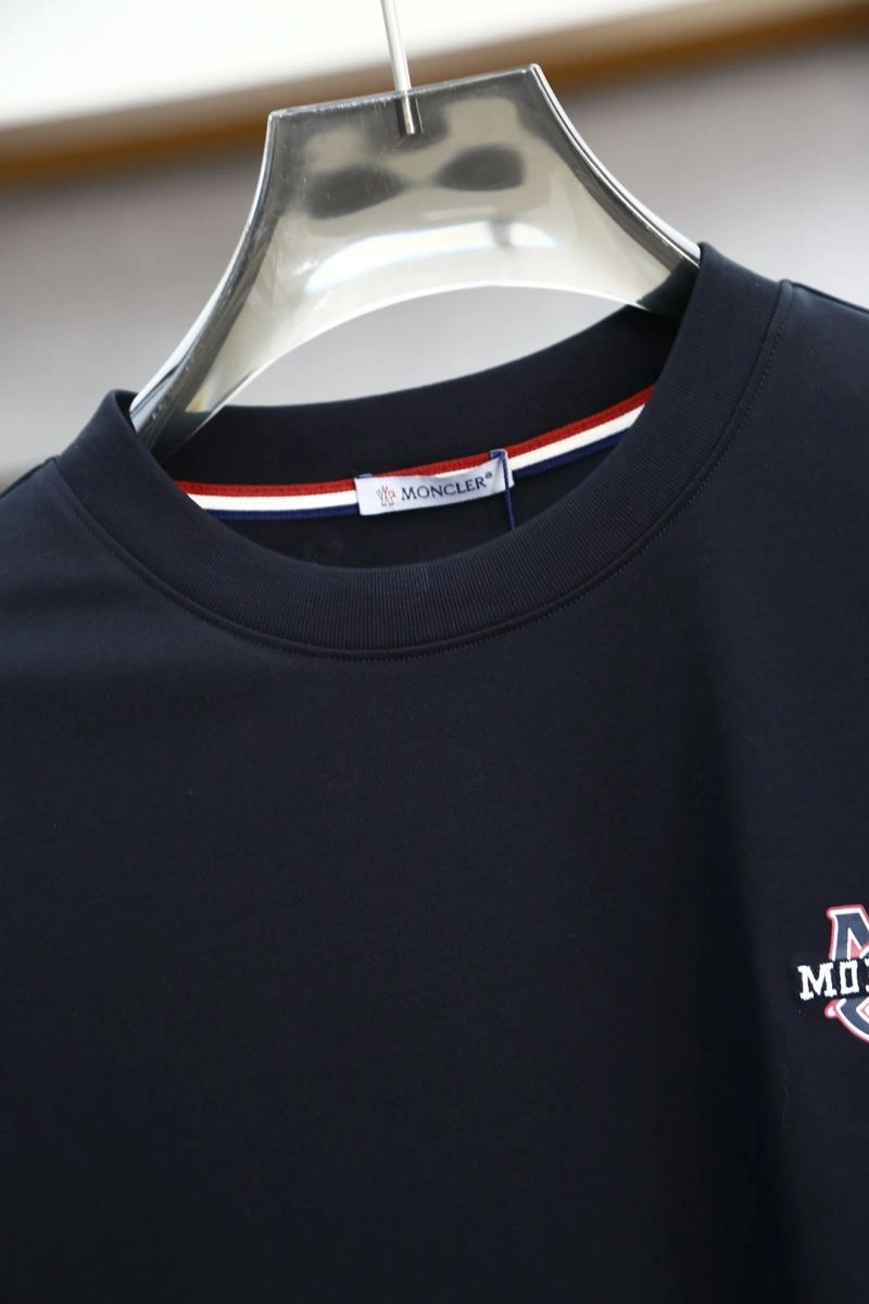 Moncler T-Shirts WeatherProof 141069