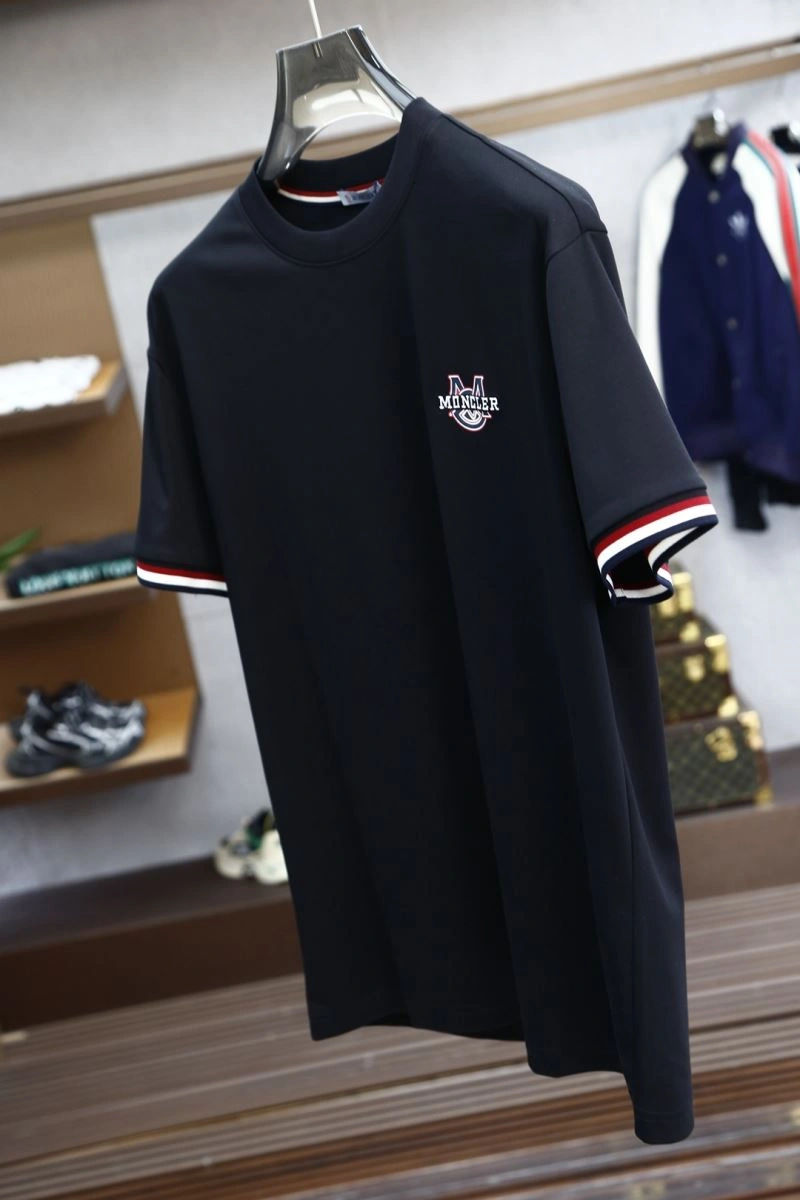 Moncler T-Shirts WeatherProof 141069