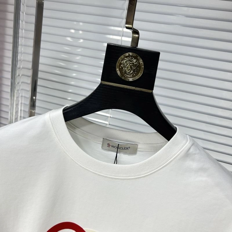 Moncler T-Shirts Classic 141055