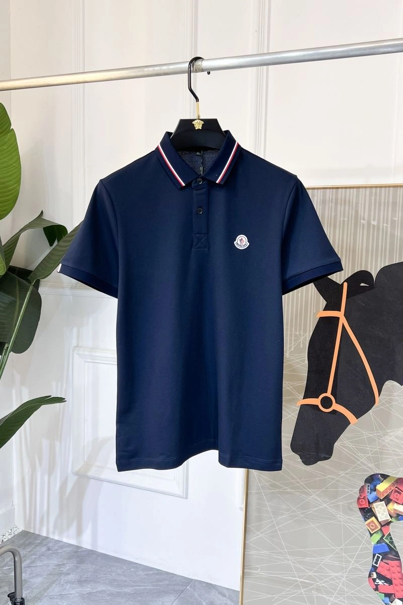 Lightweight Moncler T-Shirts 141052