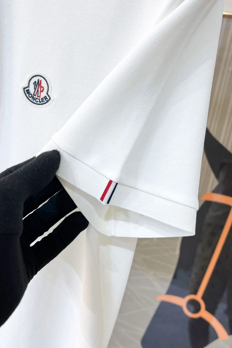 Lightweight Moncler T-Shirts 141052