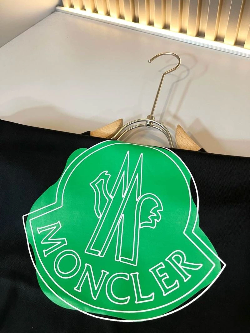 Moncler T-Shirts FreshLook 141035