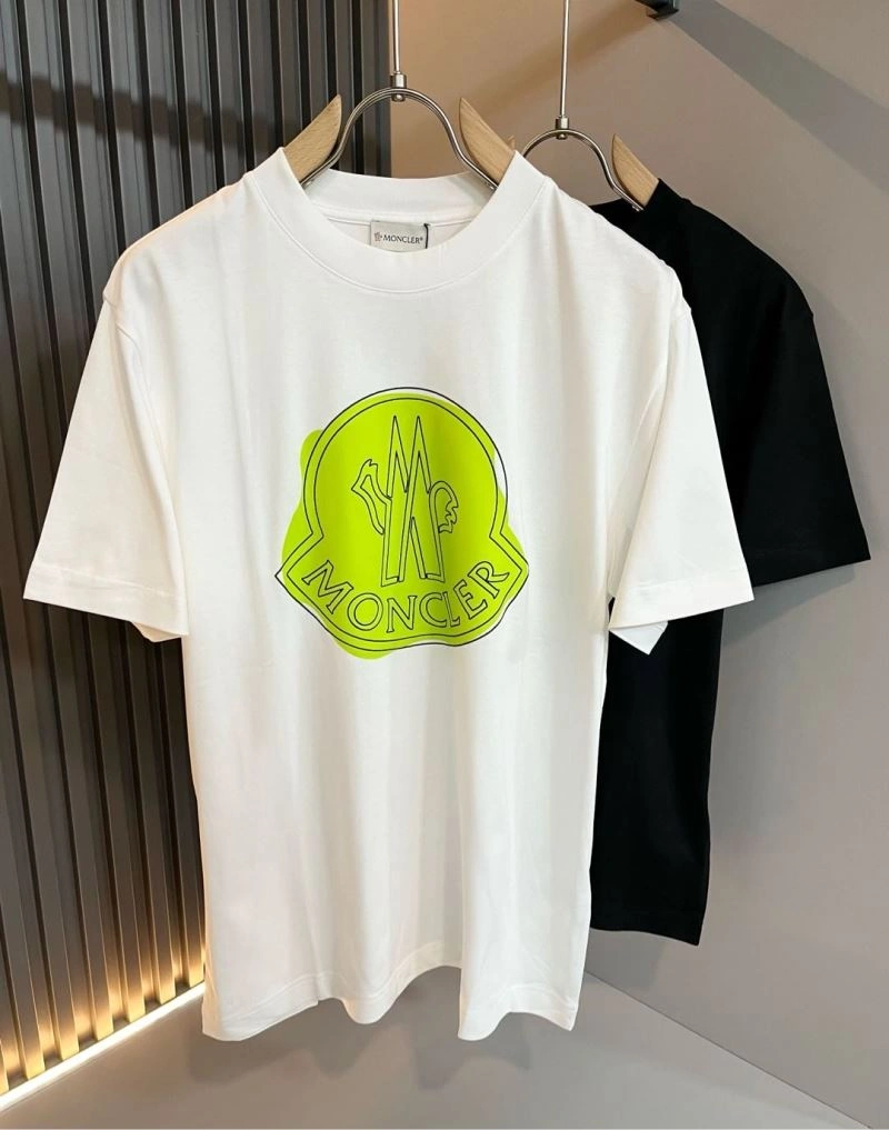 Practical Moncler T-Shirts 141045