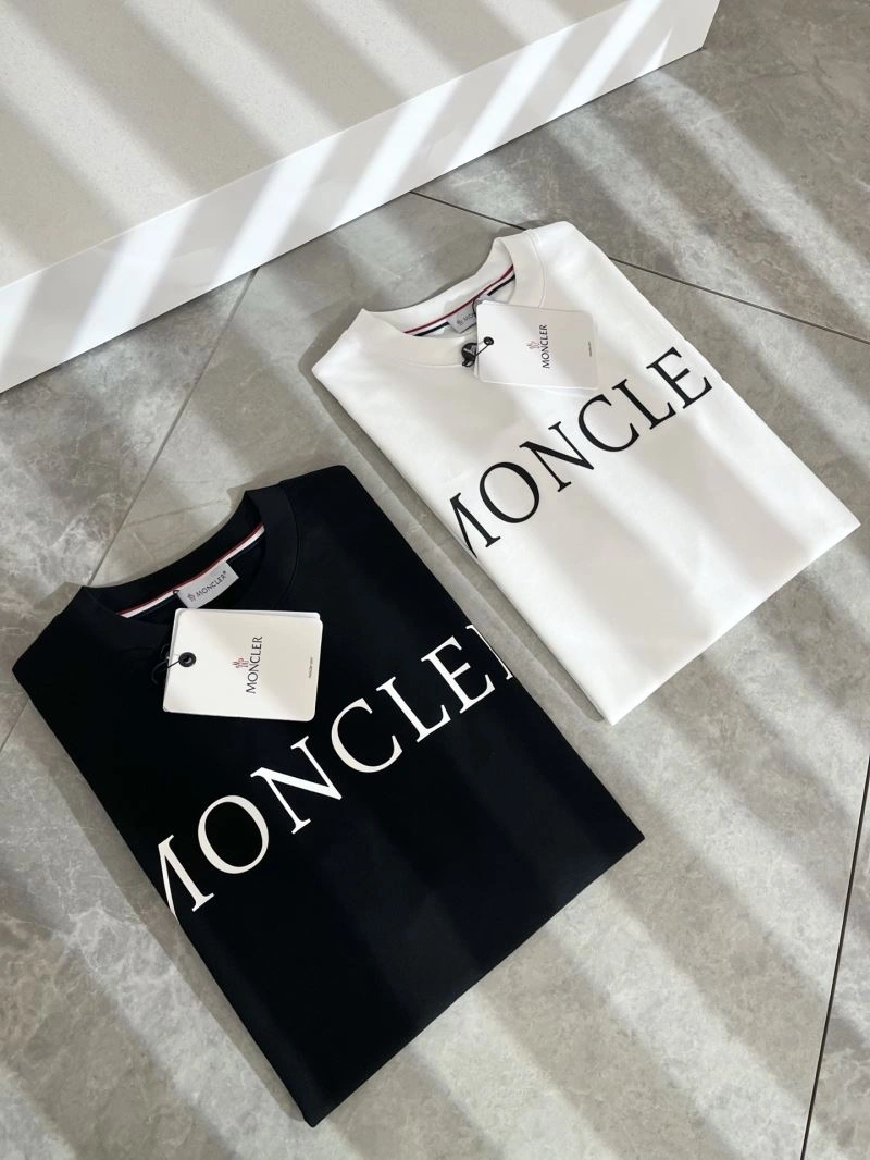 Moncler T-Shirts Supportive 141043