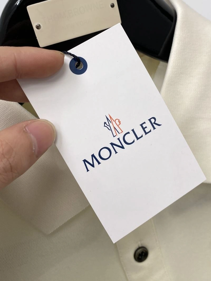 Moncler T-Shirts Vibrant 141022