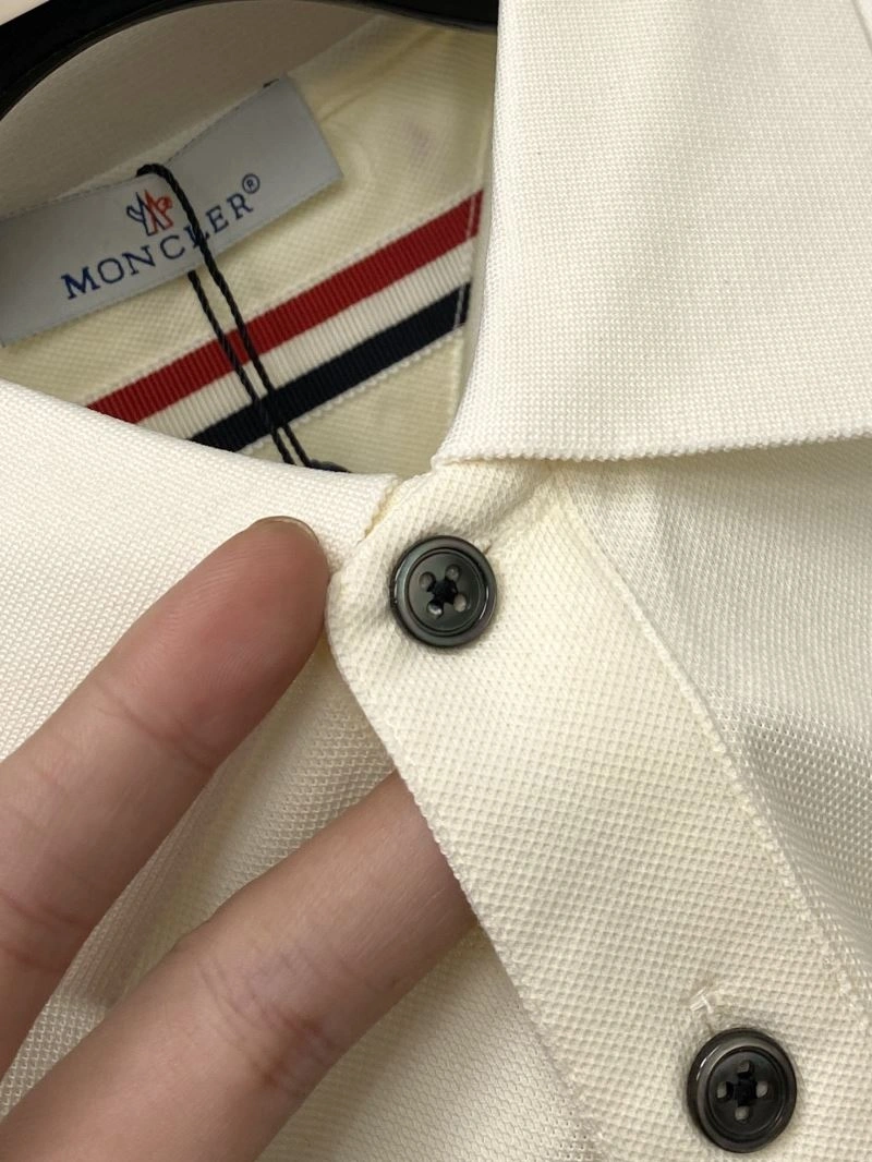 Moncler T-Shirts Vibrant 141022