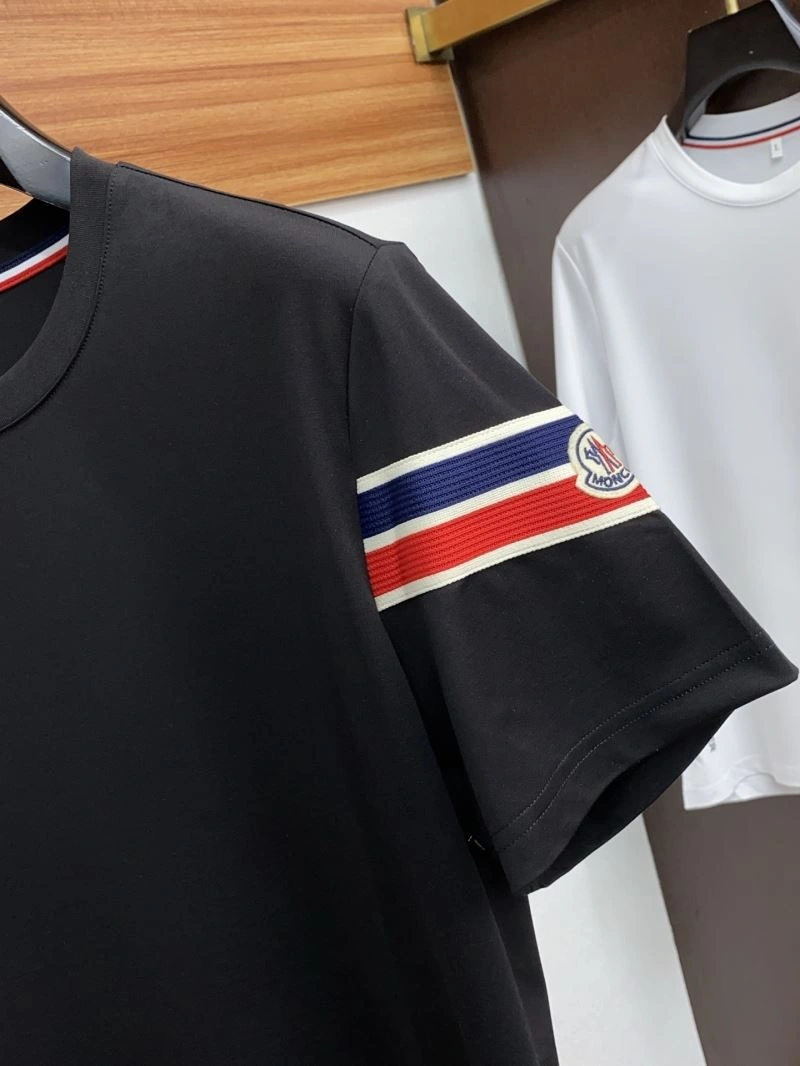 Moncler T-Shirts TimelessDesign 141033