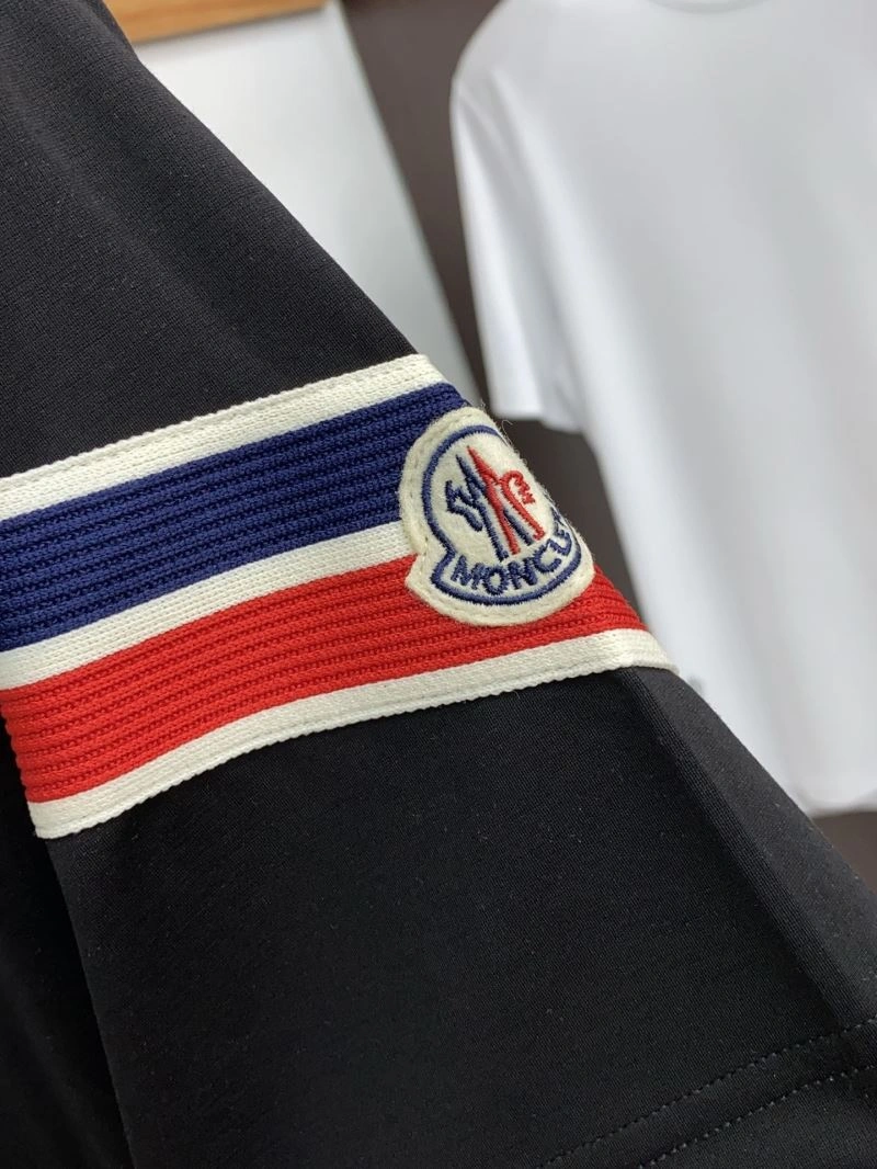 Moncler T-Shirts TimelessDesign 141033