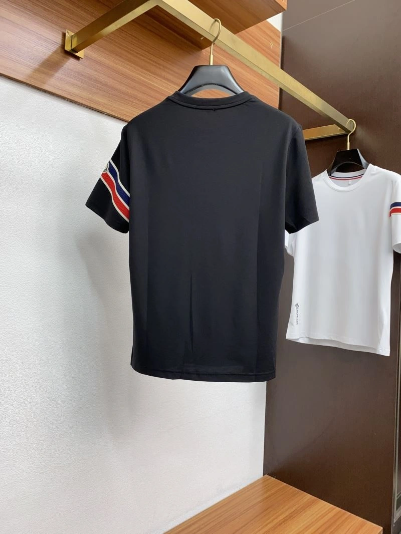 Moncler T-Shirts TimelessDesign 141033