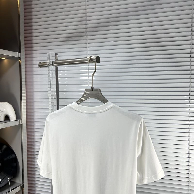 Moncler T-Shirts Minimalist 141024