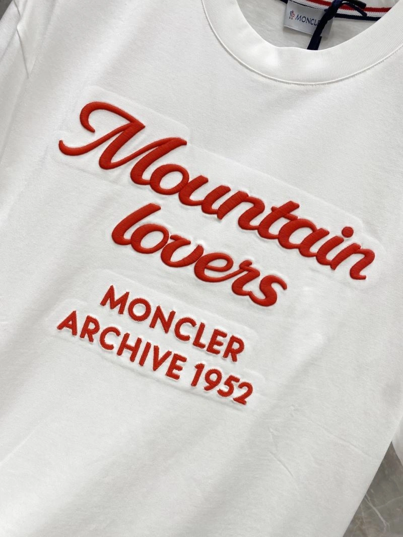 Stretchable Moncler T-Shirts 140988