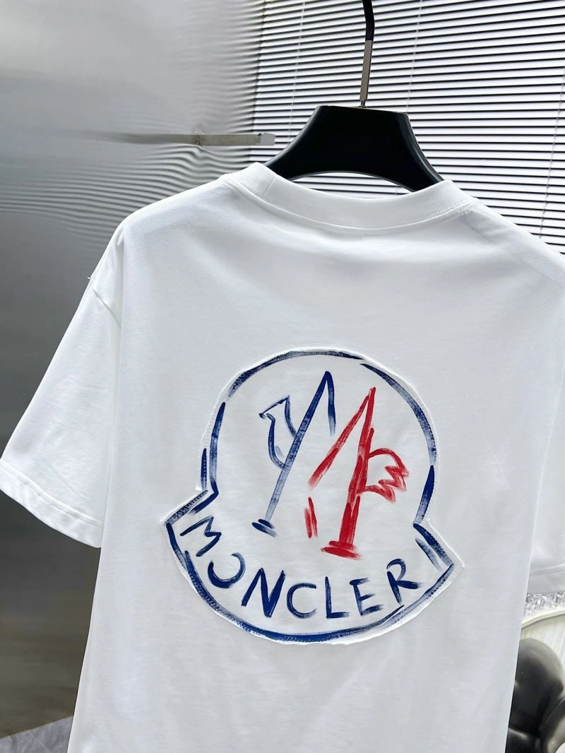 Supportive Moncler T-Shirts 140997