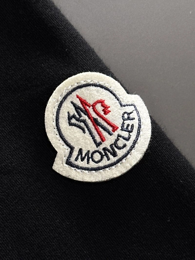 Moncler T-Shirts Practical 140983