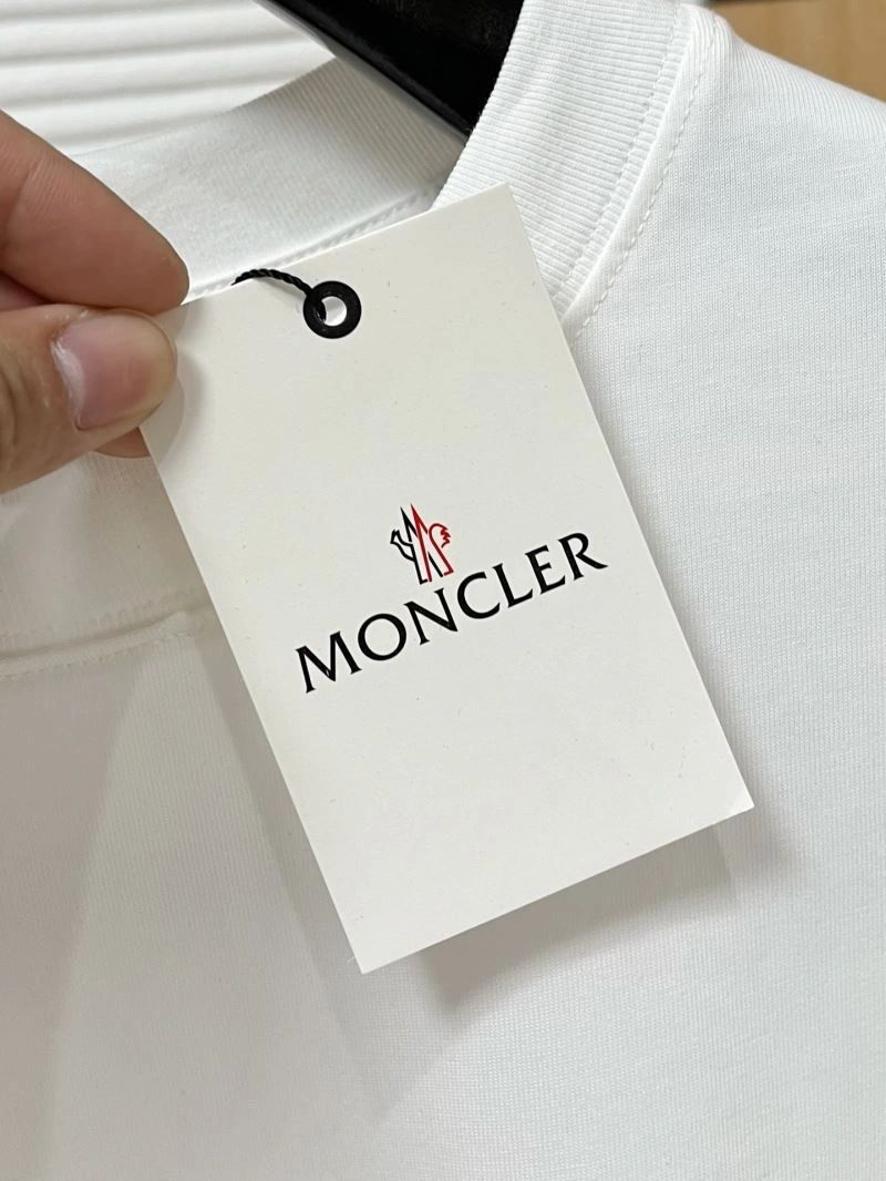 Refined Moncler T-Shirts 139494
